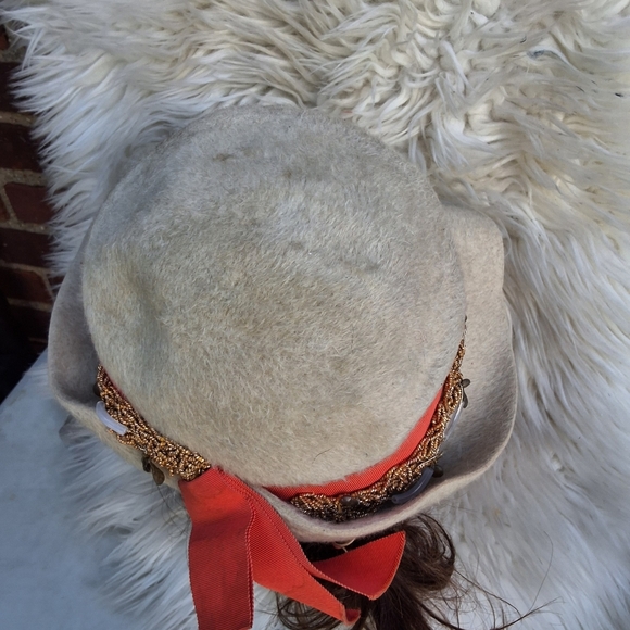 1940s felted wool‎ asymmetrical hat - Picture 2 of 16